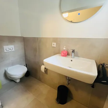 Entire House L 12 Beds L 8 L Floor-heating L Wifi