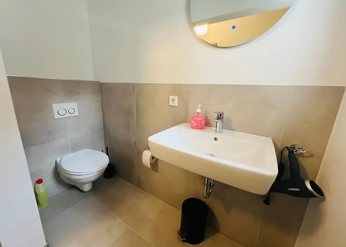 Entire House L 12 Beds L 8 L Floor-heating L Wifi